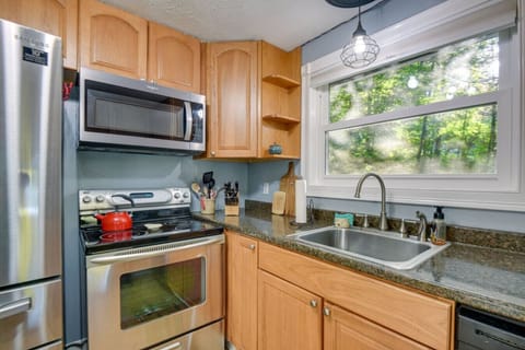 Fully equipped kitchen ready for family meals ‍️