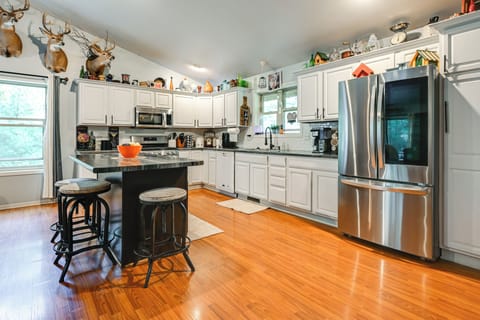 Kitchen | Main Floor