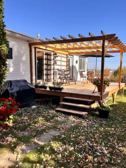 Outdoor dining area - Coin repas extérieur