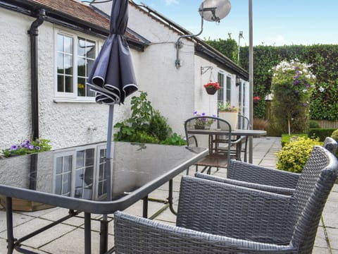 Sitting-out-area | Derriford Muse, Plymouth