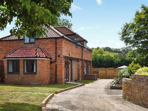 Exterior | Faith Cottage, Little Dunham