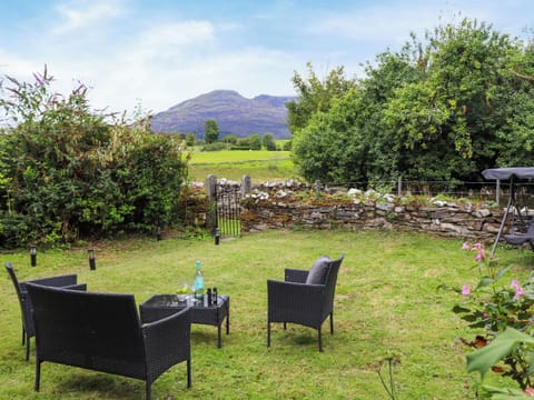 Garden | Cynfal Fawr Farmhouse, Ffestiniog Nr Blaeanau Ffestiniog