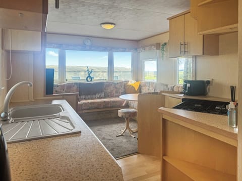 Kitchen | Emerald Pines - Lilswood Park, Hexham