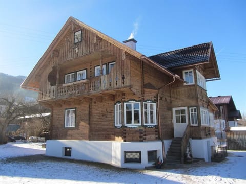 Chalet Hoamatl - Holiday home with 5 bedrooms and 3 bathrooms Apartment in Schladming