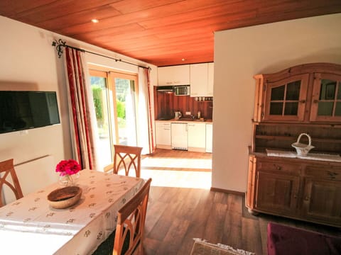 Wood, Furniture, Flooring, Floor, Wood Stain, Interior Design, Wood Flooring, Hardwood, Kitchen & Dining Room Table, Chair