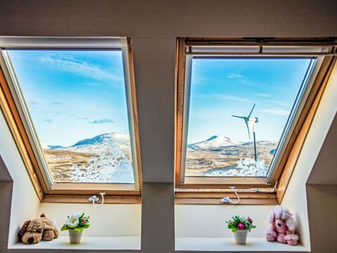 Interior Design, Furniture, Couch, Flooring, Floor, Room, Ceiling, Living Room, Apartment