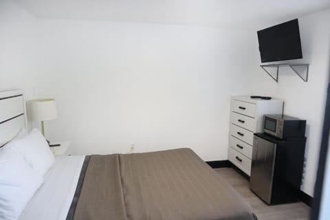 Bedroom. Interior and views may vary based on location and availability
