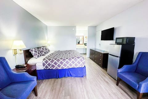 Bedroom. Interior and views may vary based on location and availability