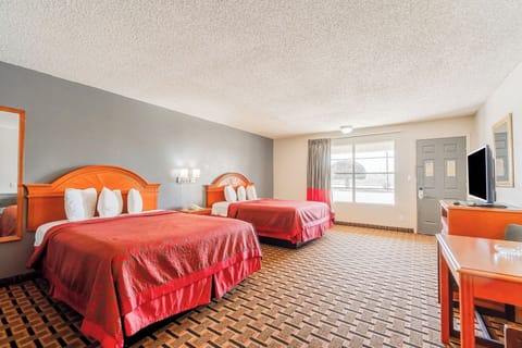 Unit with 2 Queen Beds