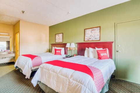 Unit with 2 Queen Beds