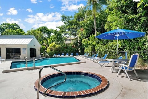 Community pool area / spa