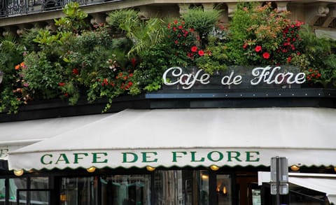 Cafe de Flore-850m from your apartment