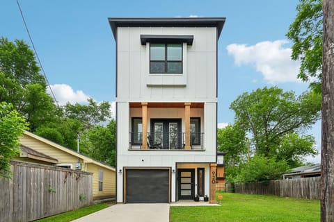 Front Entryway