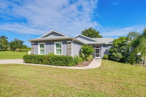 Lakeland Vacation Rental | 4BR | 2BA | 1,926 Sq Ft | Small Step to Enter