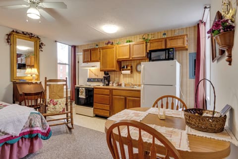 Delphi Vacation Rental | Studio | 1BA | 200 Sq Ft | Small Step to Enter