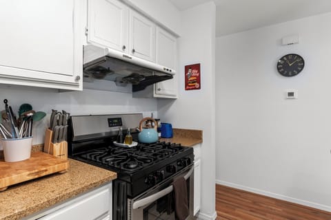 Kitchen - fully stocked kitchen