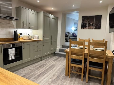 Bright kitchen with plenty of storage