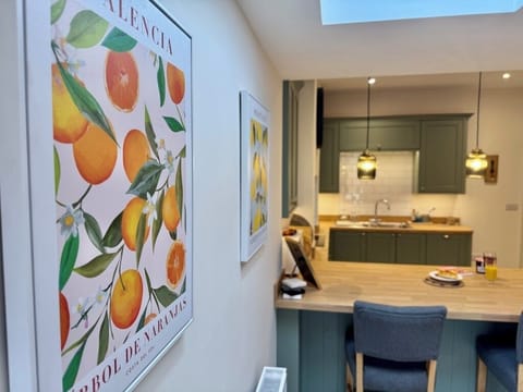 Ideal spot for breakfast or dinner