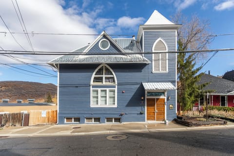 Blue Church Lodge - Historical Building in Old Town, just steps above Main Street