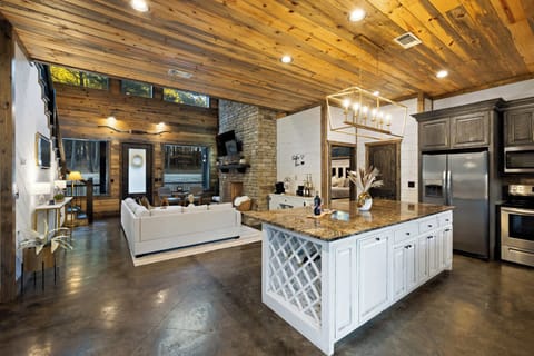 From kitchen chatter to living room laughs, the open-concept layout keeps everyone connected. It’s the kind of flow that makes entertaining easy and relaxation effortless.