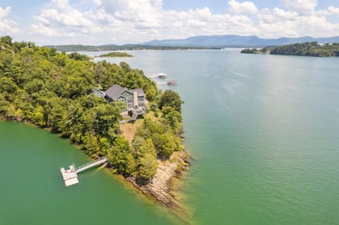 Secluded Luxury Home on a Peninsula with water on 3 sides 