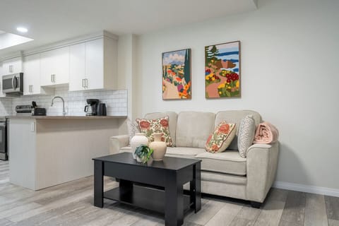Thoughtful Touches — Elegant Decor for a Warm and Welcoming Feel
