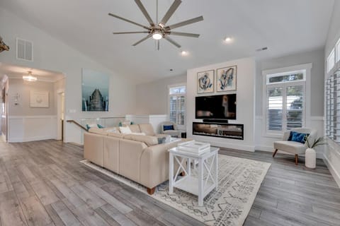 Salt Kured Upper Main Living Area