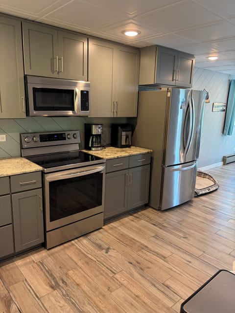 Fully remodeled and fully stocked kitchen