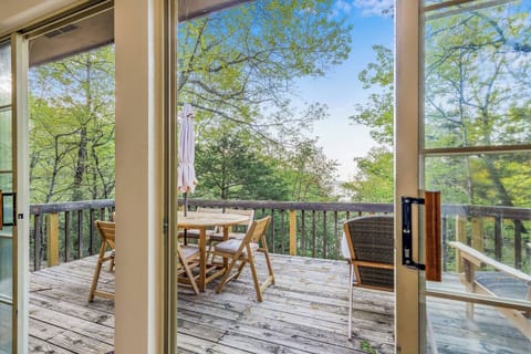 Deck off of the Living area
