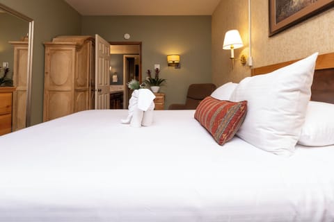 Unit with Queen bed