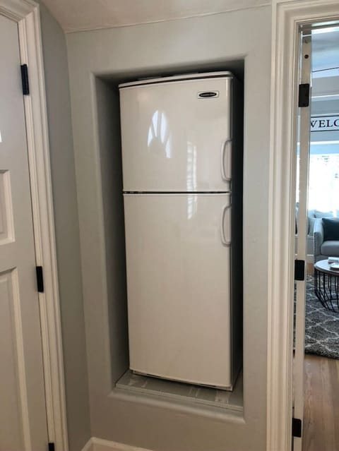 Refrigerator and Freezer
