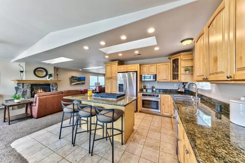 Large Fully Furnished Kitchen