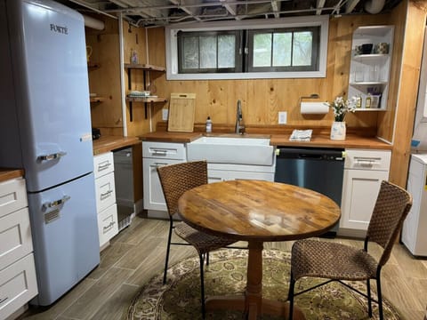 Kitchenette and Dining