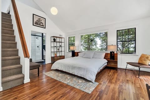 King Bed