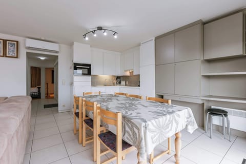 Elegant dining room blending style and comfort for group dinners