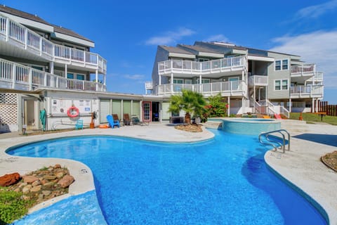 Port Aransas Vacation Rental | 1BR | 1.5BA | 1,080 Sq Ft | Stairs Required