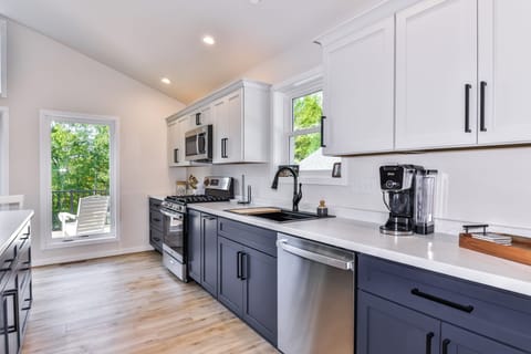 Kitchen has all your needed appliances.