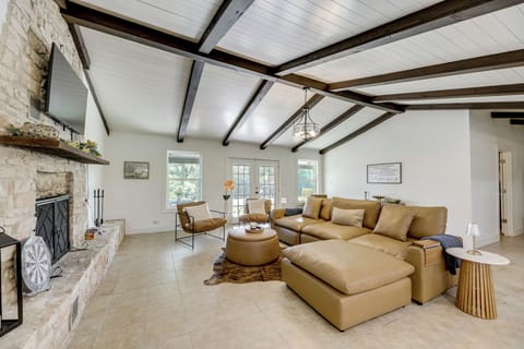 La Grange Vacation Rental | 4BR | 2BA | Half Step Required | 2,319 Sq Ft