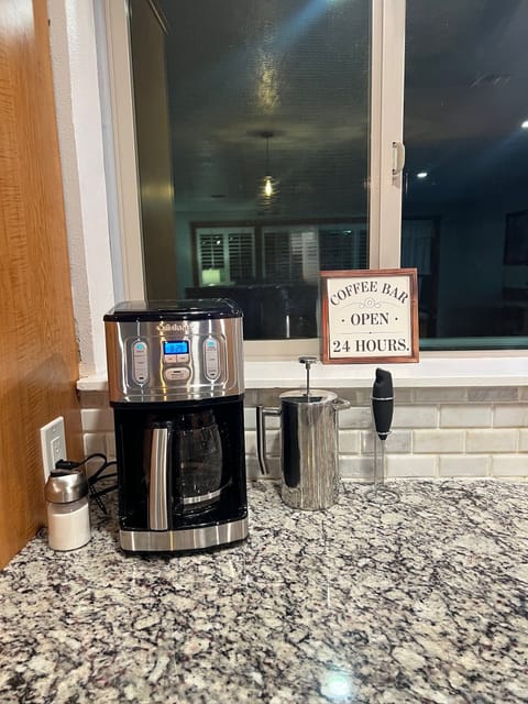 Your personal coffee & tea bar