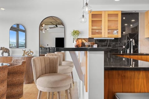 Kitchen area with all of the essentials!