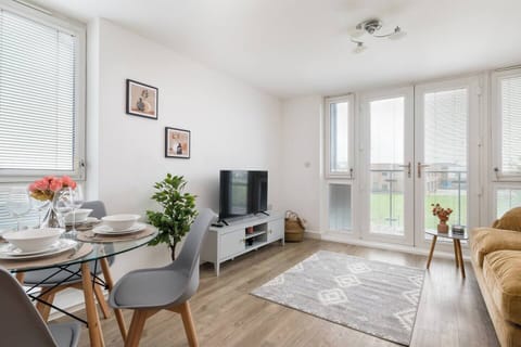 A spacious open plan living and dining area