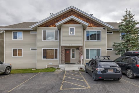 Parking for one right in front | Exterior