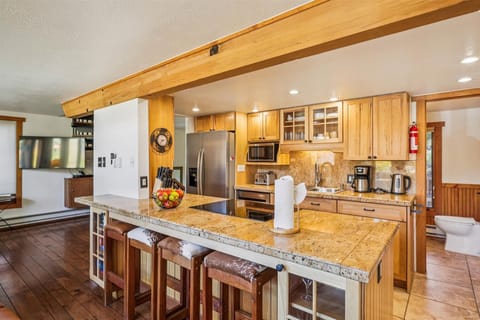 Kitchen - 4 O'Clock Lodge D25 - Breckenridge Vacation Rental