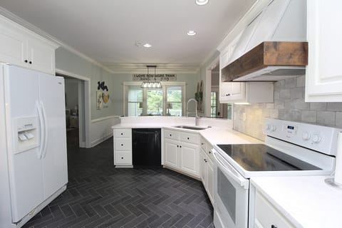 Spacious layout perfect for multiple cooks