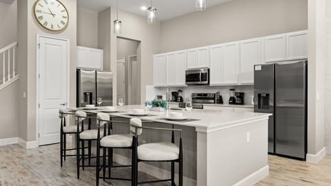 Fully equipped kitchen – prepare your favourite meals with ease during your stay