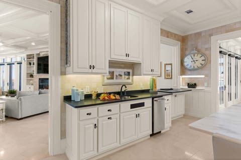 The kitchen is equipped with everything you need