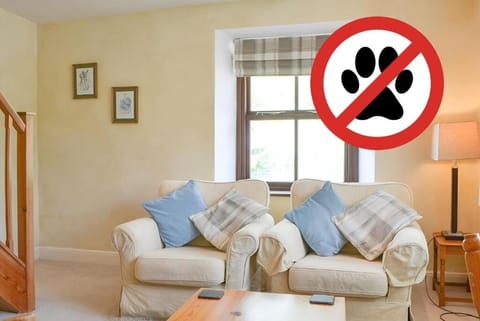 Derwent: Living Room