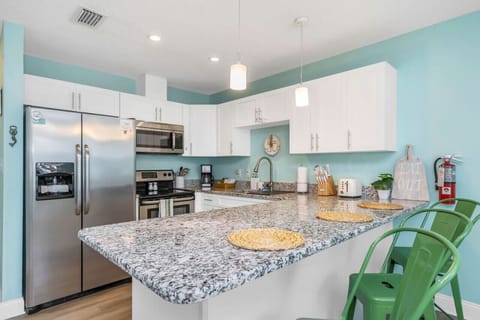 Tranquil Tide Kitchen and Breakfast Bar
