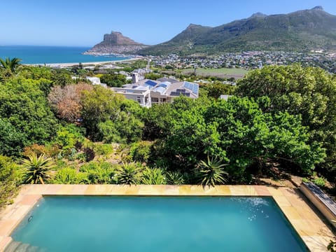 Ocean & Mountain View 3BR Home on Hout Bay Estate (30952)