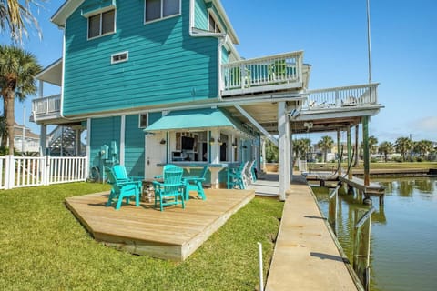 Indoor comfort meets outdoor living. Grill, chill, and fish right from the backyard! 